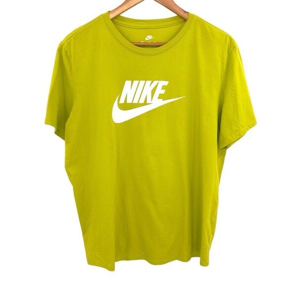 Nike women’s logo tee shirt in bright yellowish green size xlarge - Picture 1 of 5